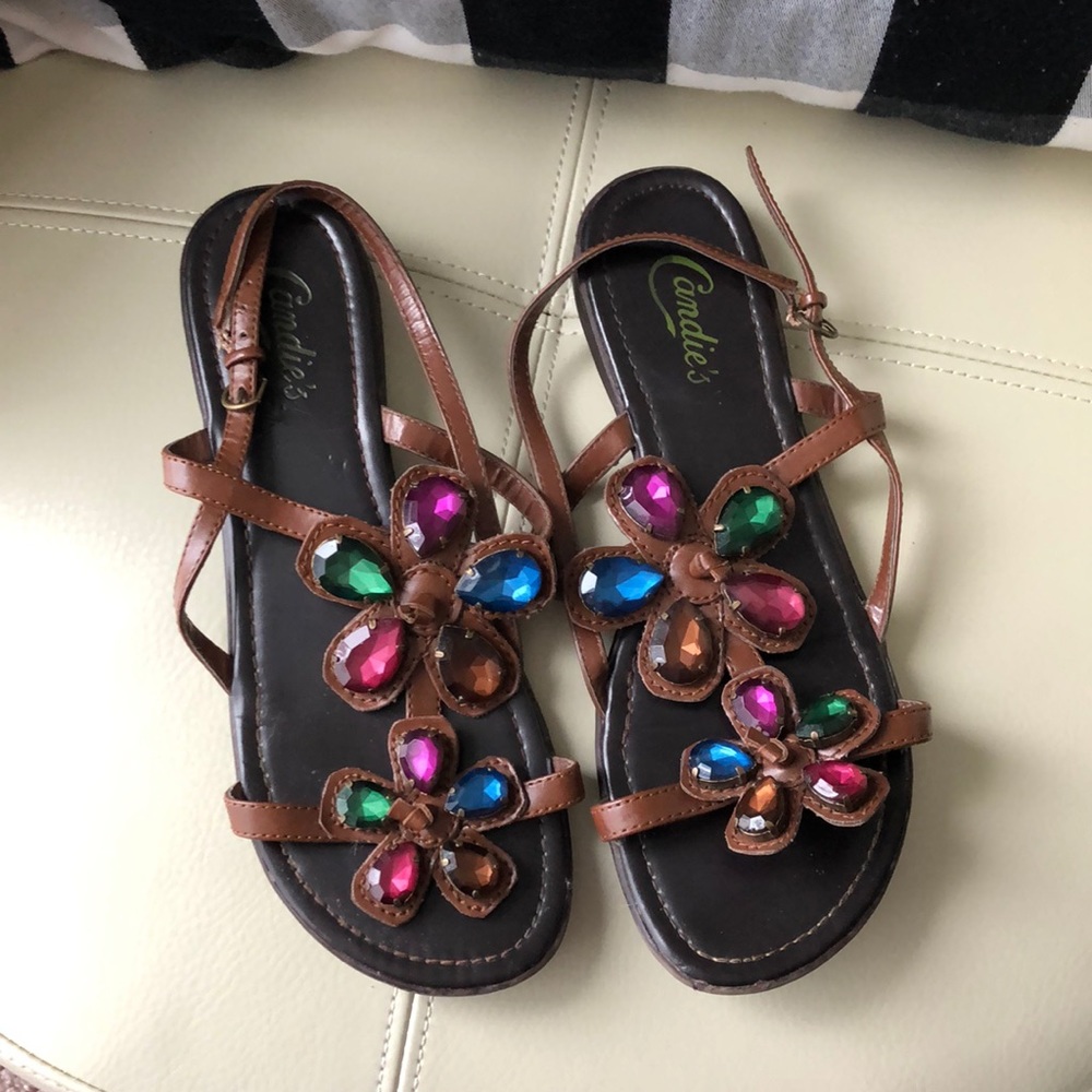 Sandals with flower gemstones 🌸